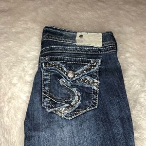 SILVER JEANS SZ. 29/33 Hemmed to 29/30